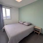 Maison 10 Personnes Avec Piscine Jacuzzi, Proche Du Pal Holiday home
