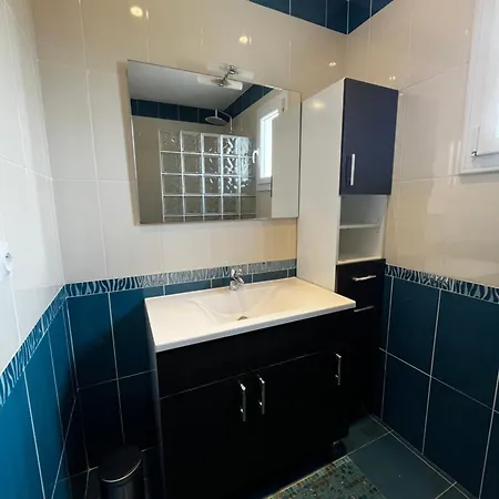 Semesterbostad Maison 10 Personnes Avec Piscine Jacuzzi, Proche Du Pal