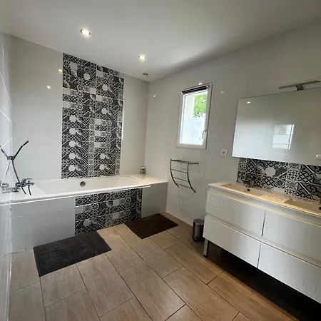 Maison 10 Personnes Avec Piscine Jacuzzi, Proche Du Pal Semesterbostad *