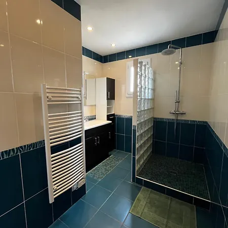 Maison 10 Personnes Avec Piscine Jacuzzi, Proche Du Pal Semesterbostad Bouce (Allier)