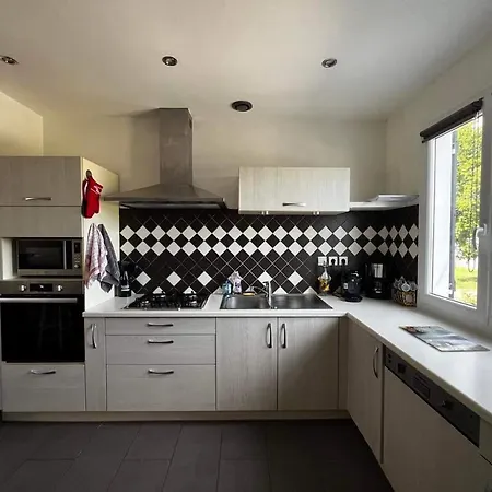 Maison 10 Personnes Avec Piscine Jacuzzi, Proche Du Pal Casa vacanze