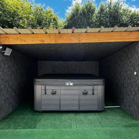 Maison 10 Personnes Avec Piscine Jacuzzi, Proche Du Pal * Bouce (Allier)