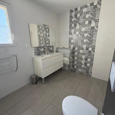 Maison 10 Personnes Avec Piscine Jacuzzi, Proche Du Pal Bouce (Allier)